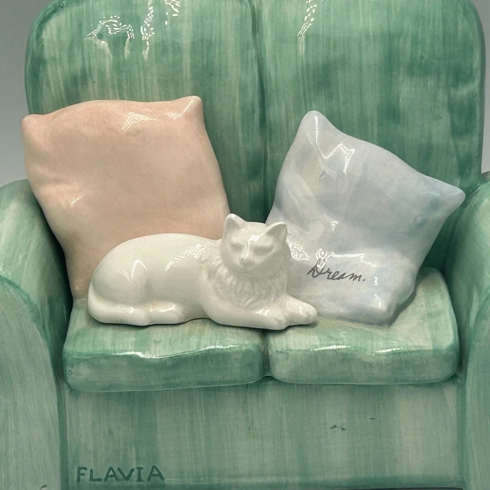 Flavia Pottery Cat Kitten Mini Couch Sofa Trinket Box Sleeping Pastel Whimsical